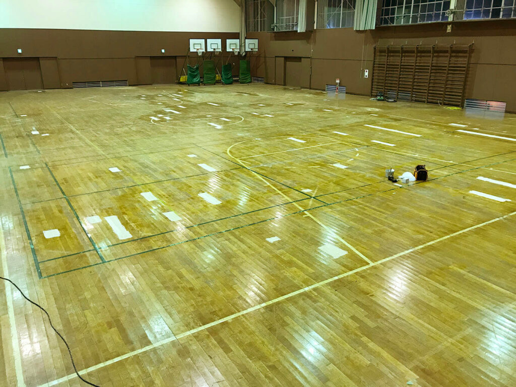 春日部市Y小学校体育館床部分貼替修繕