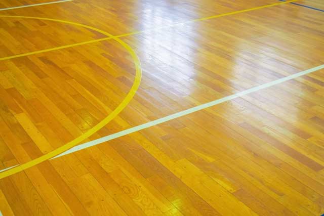 体育館スポーツフロアの床の損傷の主な原因について